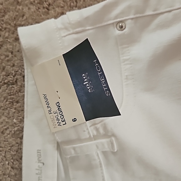 New york &company soho jeans, white ankle length, distressed jegging size 6 nwti - Picture 3 of 6